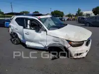 2020 Volvo XC40 фото