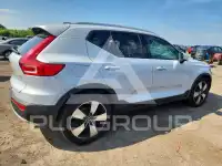2020 Volvo XC40 photo