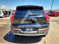 2020 Volvo XC40 фото