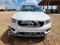 2020 Volvo XC40 photo