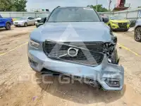 2020 Volvo XC40 photo