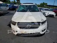 2020 Volvo XC40 фото