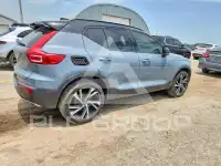2020 Volvo XC40 photo