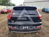 2020 Volvo XC40 photo