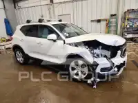 2020 Volvo XC40 фото