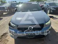 2020 Volvo XC40 фото