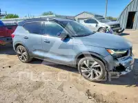2020 Volvo XC40 фото