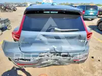 2020 Volvo XC40 фото