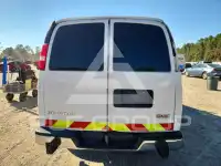 2020 GMC Savana фото