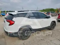 2020 GMC TERRAIN photo