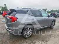 2020 GMC TERRAIN photo