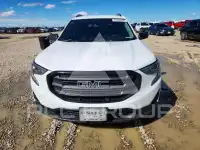 2020 GMC TERRAIN photo
