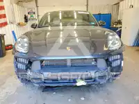 2020 Porsche MACAN photo