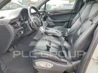 2020 Porsche MACAN photo