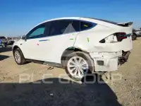 2020 Tesla Model X photo