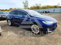 2020 Tesla Model X фото