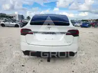 2020 Tesla Model X photo