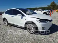 2020 Tesla Model X photo