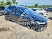 2020 Tesla Model X фото