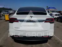 2020 Tesla Model X фото