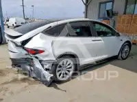 2020 Tesla Model X фото
