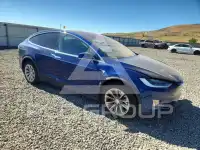 2020 Tesla Model X фото