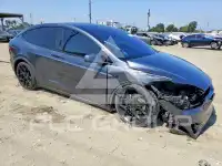 2020 Tesla Model X фото