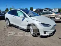 2020 Tesla Model X фото