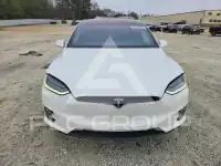 2020 Tesla Model X photo