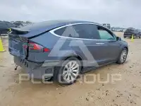 2020 Tesla Model X photo