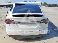 2020 Tesla Model X фото