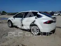 2020 Tesla Model X фото