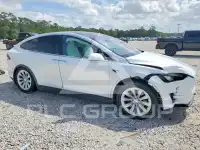 2020 Tesla Model X фото