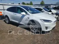 2020 Tesla Model X фото