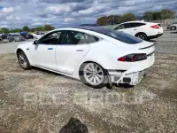 2020 Tesla Model S фото