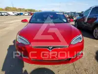 2020 Tesla Model S фото
