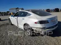 2020 Tesla Model S фото