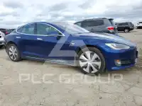 2020 Tesla Model S фото