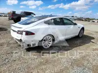 2020 Tesla Model S фото