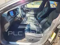 2020 Tesla Model S фото