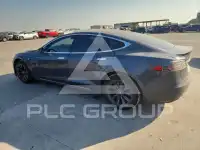 2020 Tesla Model S фото