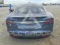 2020 Tesla Model S фото