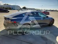 2020 Tesla Model S фото