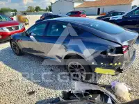 2020 Tesla Model S фото