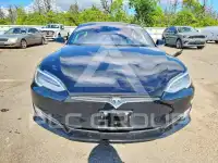 2020 Tesla Model S фото