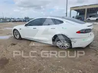 2020 Tesla Model S photo