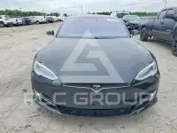 2020 Tesla Model S фото