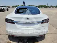 2020 Tesla Model S фото