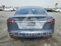 2020 Tesla Model S фото
