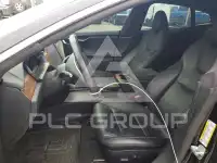 2020 Tesla Model S фото
